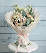 Букет цветов из:  Розы и Лизиантусы в Николо-Варваринке