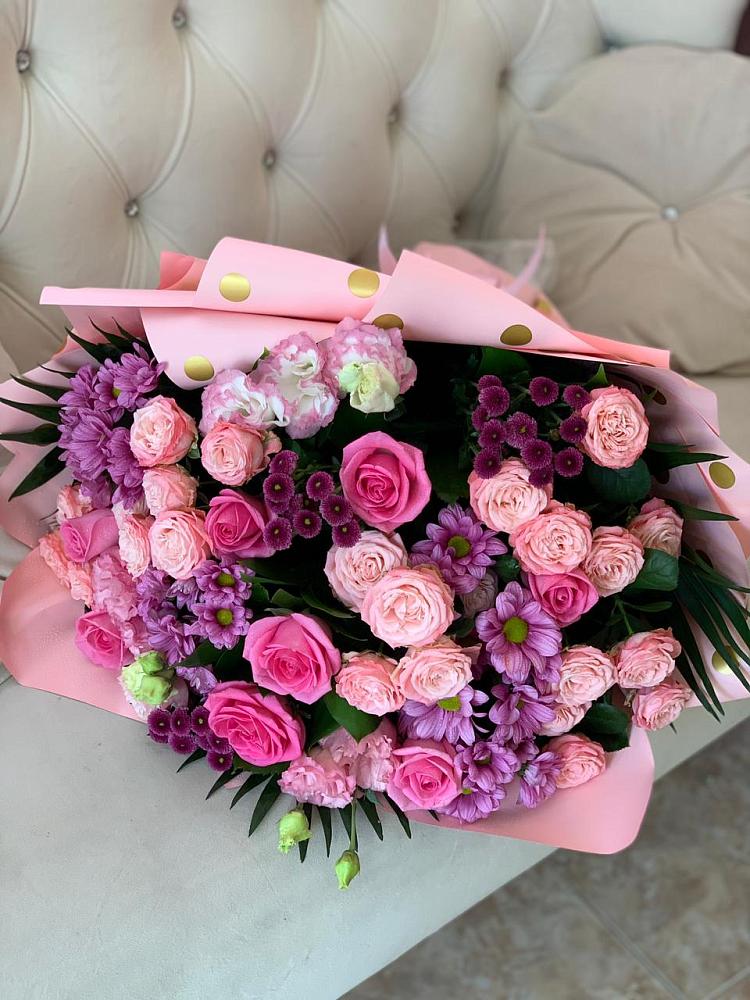 Букет цветов из: Хризантемы, Розы и Лизиантусы в Николо-Варваринке