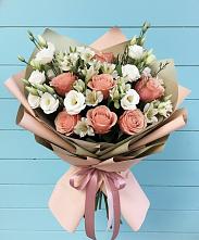 Букет цветов из:  Розы, Альстромерии и Лизиантусы в Николо-Варваринке