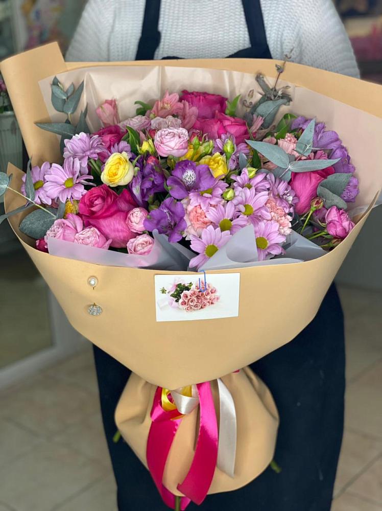 Букет цветов из: Хризантемы, Гвоздики и Альстромерии в Николо-Варваринке