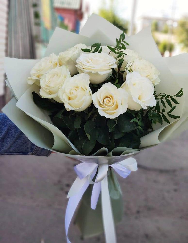 Букет Белые розы Проуд в Николо-Варваринке