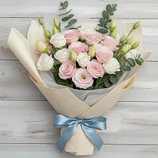 Букет цветов из:  Лизиантусы в Николо-Варваринке