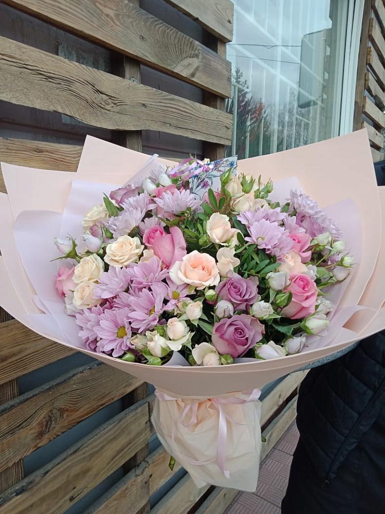 Букет цветов из: Розы и Хризантемы в Николо-Варваринке