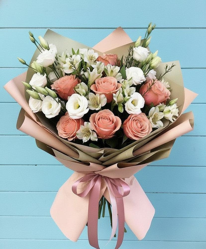 Букет цветов из: Розы, Альстромерии и Лизиантусы в Николо-Варваринке