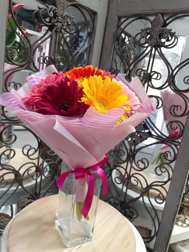 Букет цветов из: Герберы в Николо-Варваринке