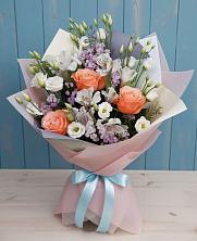 Букет цветов из:  Лизиантусы, Розы, Альстромерии и Гипсофила в Николо-Варваринке