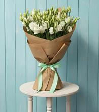 Букет цветов из:  Лизиантусы в Николо-Варваринке