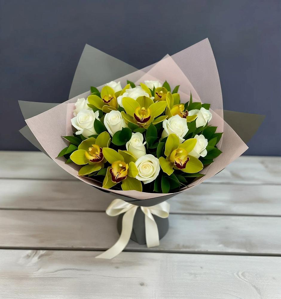 Букет цветов из: Орхидеи и Розы в Николо-Варваринке