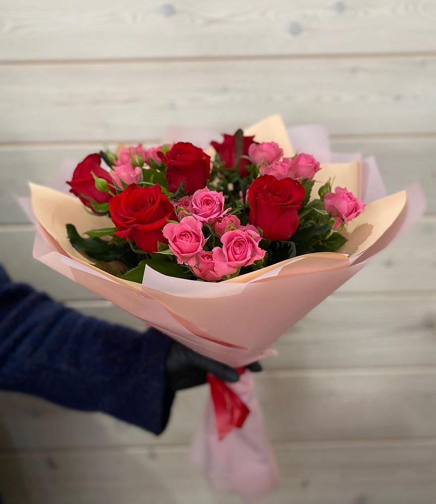 Букет цветов из: Розы в Николо-Варваринке