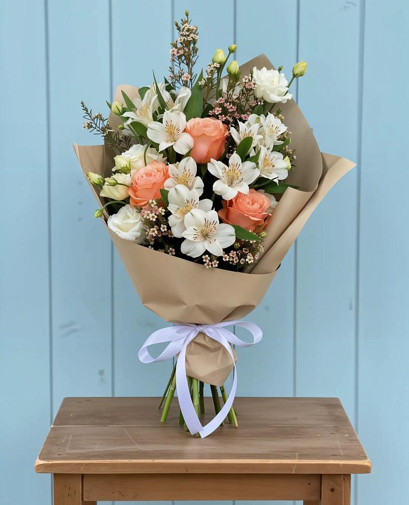 Букет цветов из: Альстромерии, Лизиантусы, Розы и Хризантемы в Николо-Варваринке