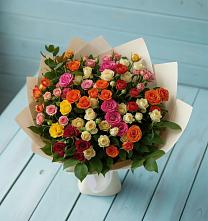 Букет Микс из разноцветных кустовых роз в Николо-Варваринке